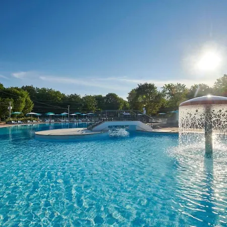 Bijela Uvala - Roan Camping