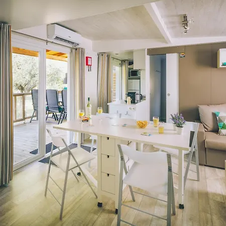 Campsite Bijela Uvala - Roan Porec