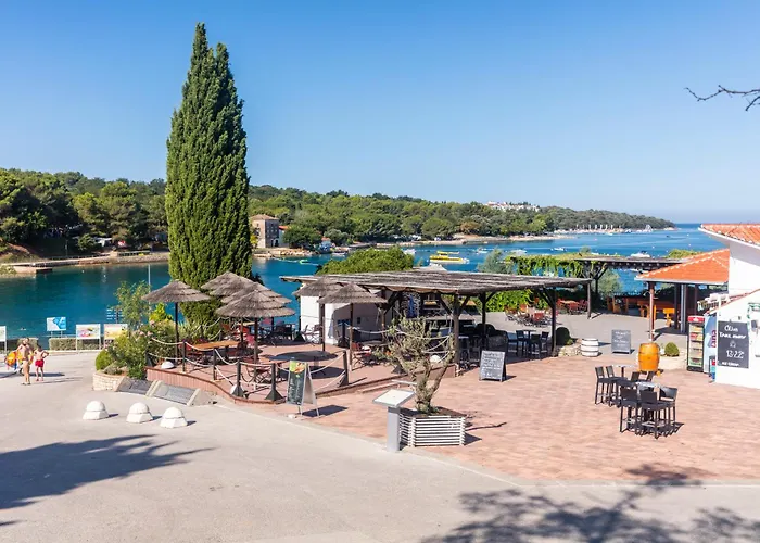 Bijela Uvala - Roan Camping *